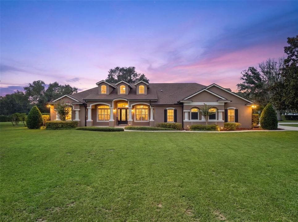 En Venta: $1,295,000 (5 camas, 4 baños, 3690 Pies cuadrados)