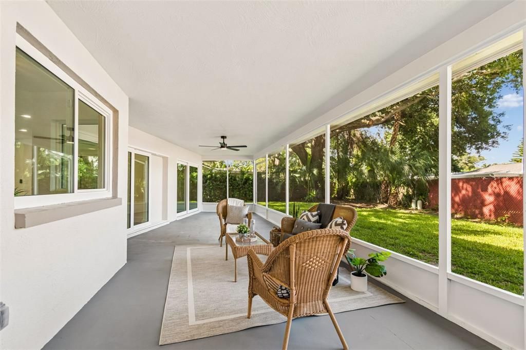 En Venta: $725,000 (3 camas, 2 baños, 1924 Pies cuadrados)