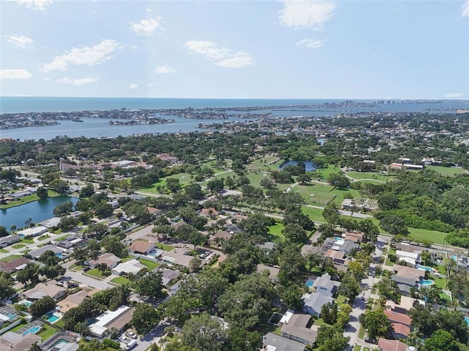 En Venta: $725,000 (3 camas, 2 baños, 1924 Pies cuadrados)