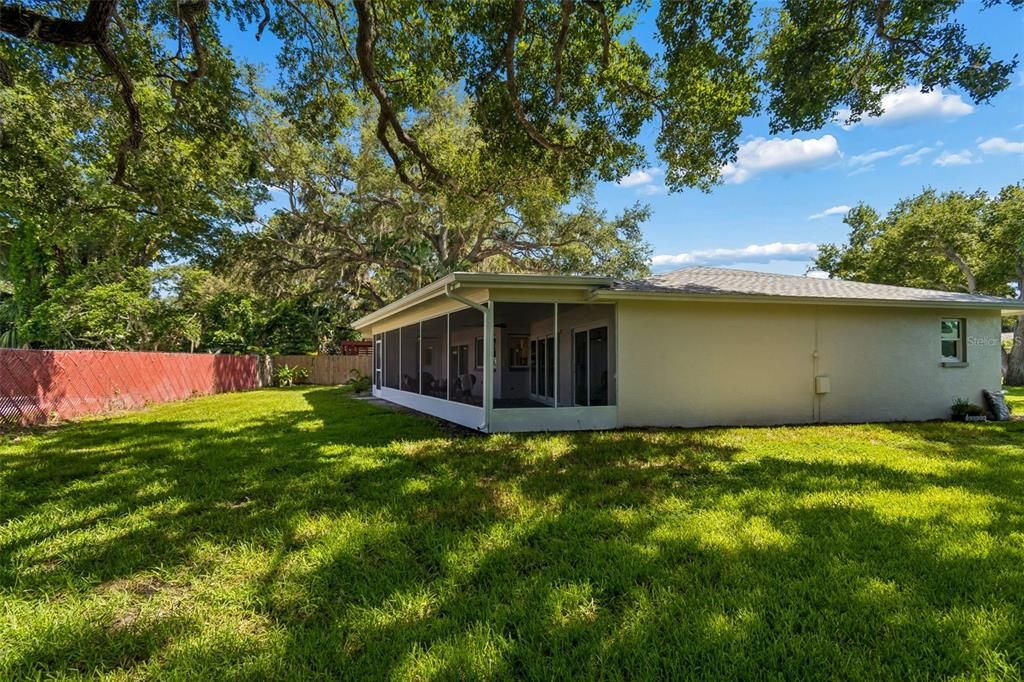 En Venta: $725,000 (3 camas, 2 baños, 1924 Pies cuadrados)