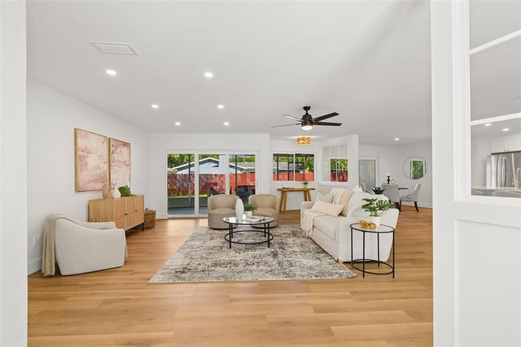En Venta: $725,000 (3 camas, 2 baños, 1924 Pies cuadrados)