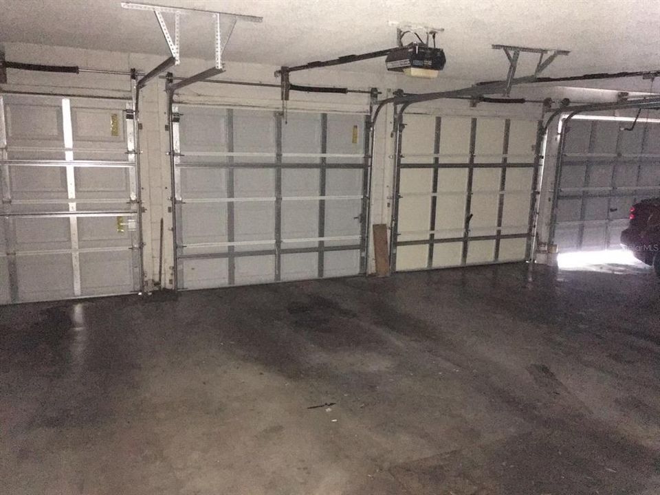 For Rent: $1,650 (2 beds, 1 baths, 1061 Square Feet)