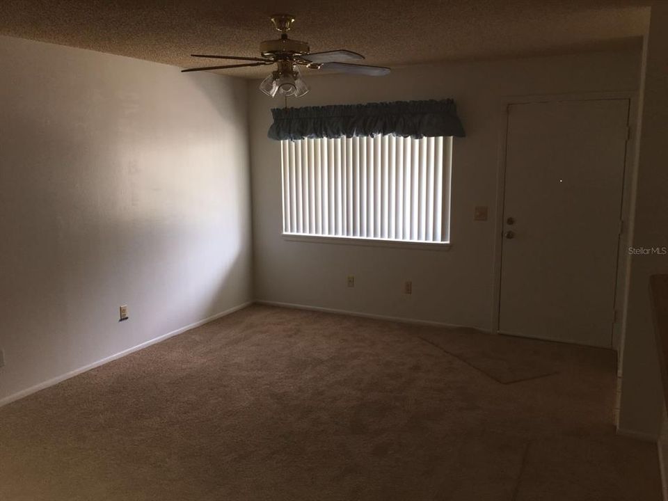 For Rent: $1,650 (2 beds, 1 baths, 1061 Square Feet)