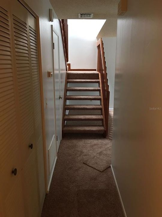 For Rent: $1,650 (2 beds, 1 baths, 1061 Square Feet)