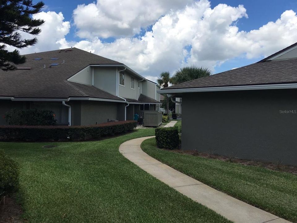For Rent: $1,650 (2 beds, 1 baths, 1061 Square Feet)