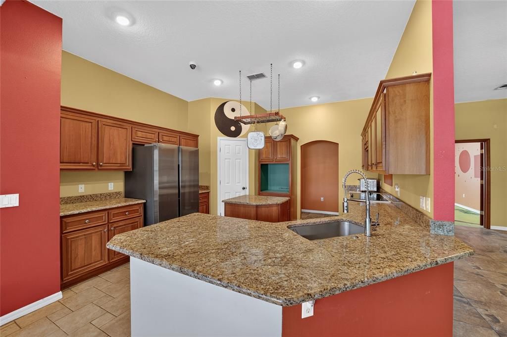 For Sale: $1,400,000 (3 beds, 2 baths, 2392 Square Feet)