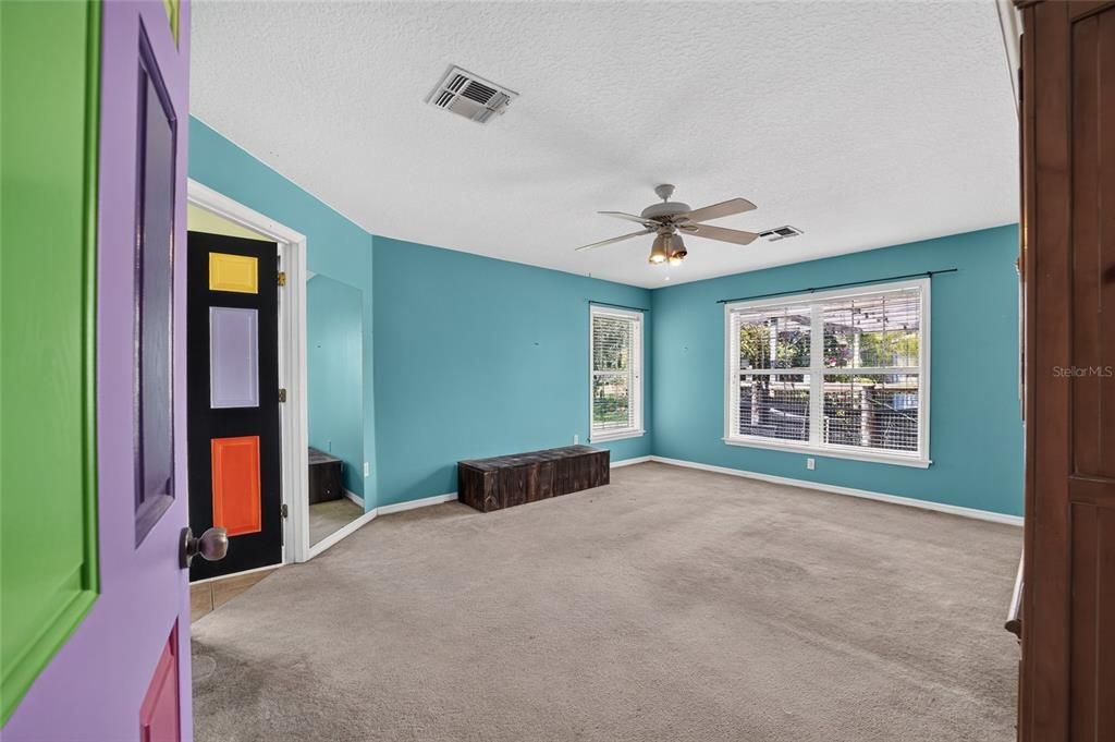 For Sale: $1,400,000 (3 beds, 2 baths, 2392 Square Feet)