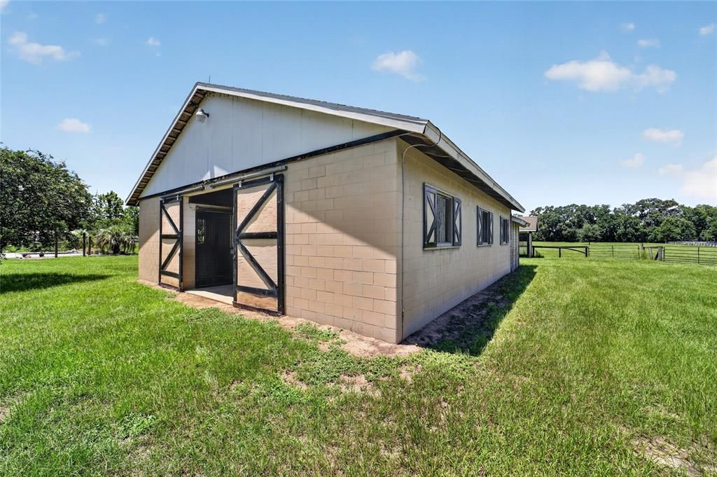 For Sale: $1,400,000 (3 beds, 2 baths, 2392 Square Feet)