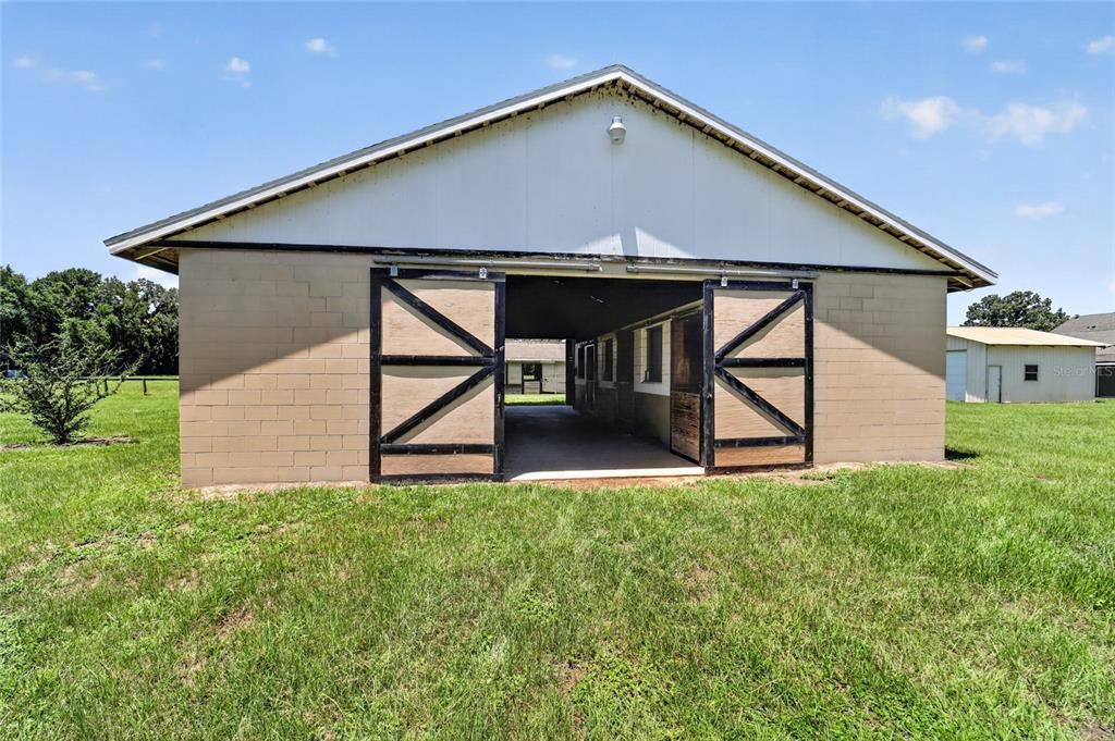 For Sale: $1,400,000 (3 beds, 2 baths, 2392 Square Feet)