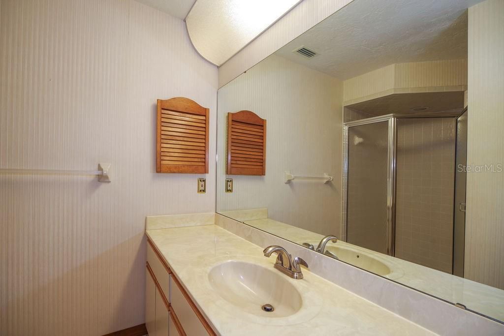 На продажу: $199,000 (2 спален, 2 ванн, 1568 Квадратных фут)