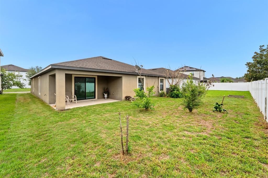 En Venta: $333,000 (4 camas, 2 baños, 1884 Pies cuadrados)