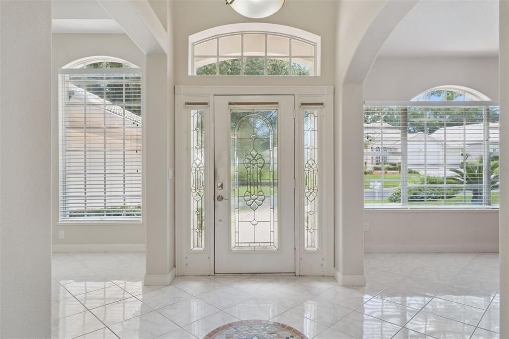 En Venta: $420,000 (3 camas, 2 baños, 2180 Pies cuadrados)
