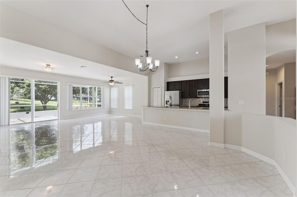 En Venta: $420,000 (3 camas, 2 baños, 2180 Pies cuadrados)