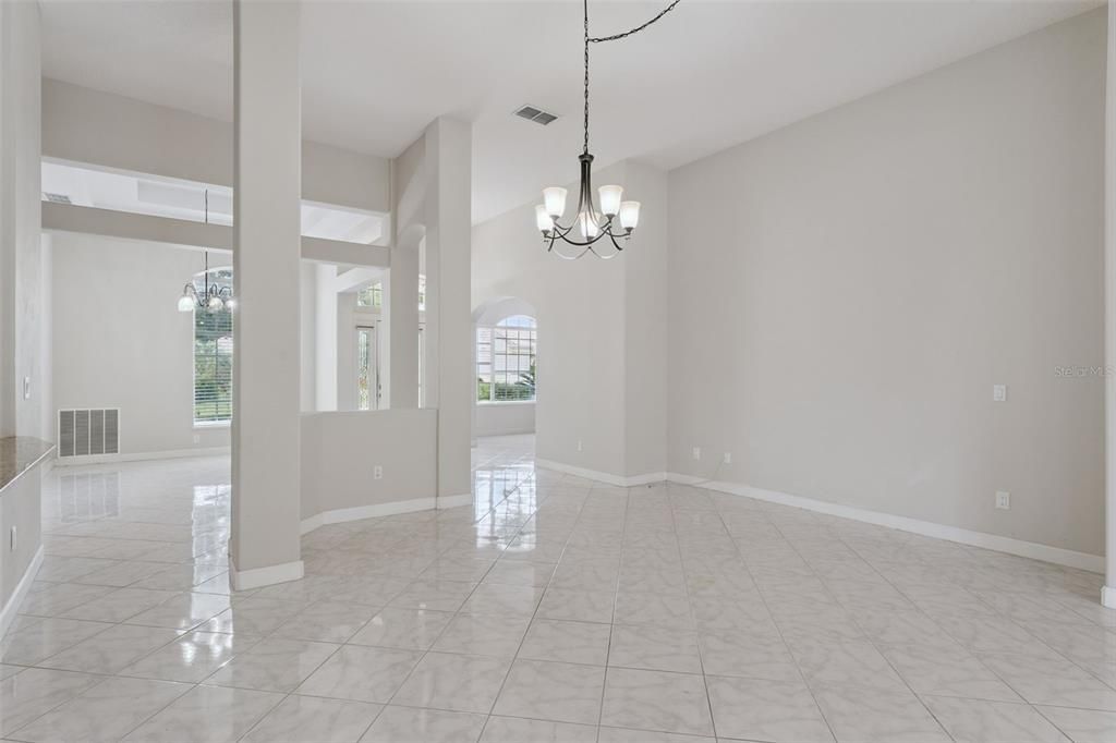 En Venta: $420,000 (3 camas, 2 baños, 2180 Pies cuadrados)