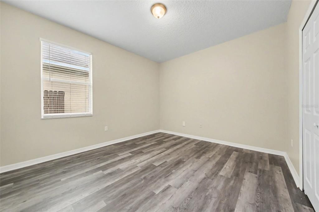 For Sale: $415,000 (3 beds, 2 baths, 1942 Square Feet)