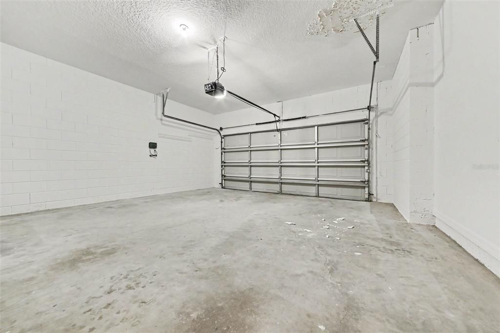 For Sale: $415,000 (3 beds, 2 baths, 1942 Square Feet)