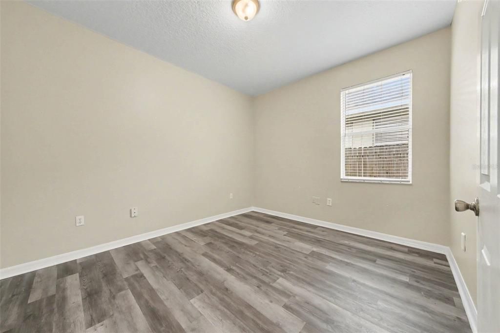 For Sale: $415,000 (3 beds, 2 baths, 1942 Square Feet)