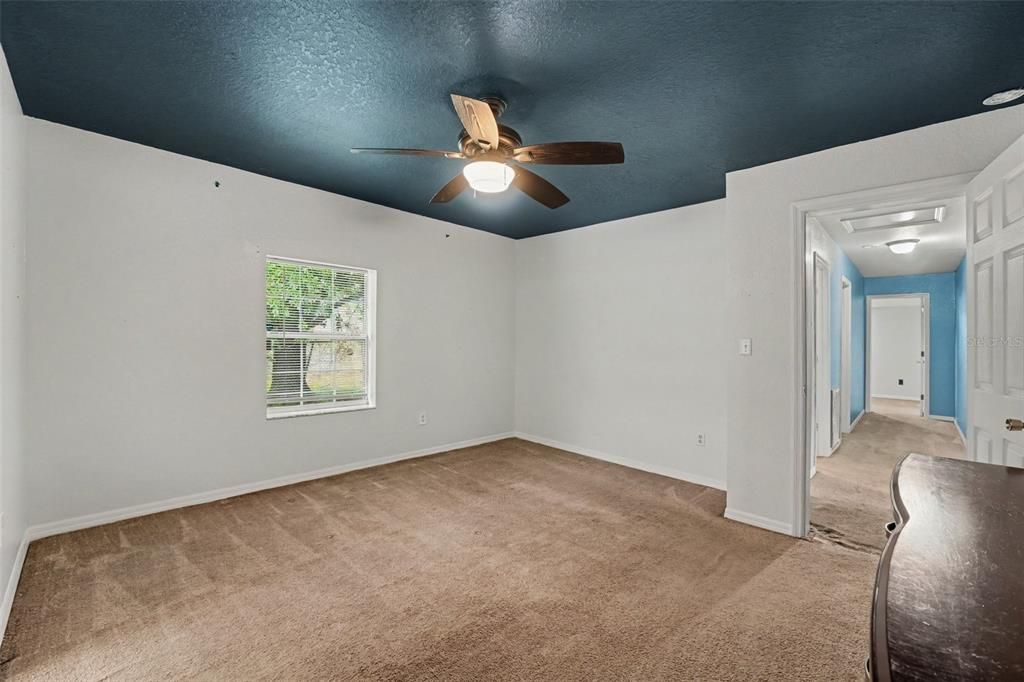 Active With Contract: $210,000 (3 beds, 1 baths, 1192 Square Feet)