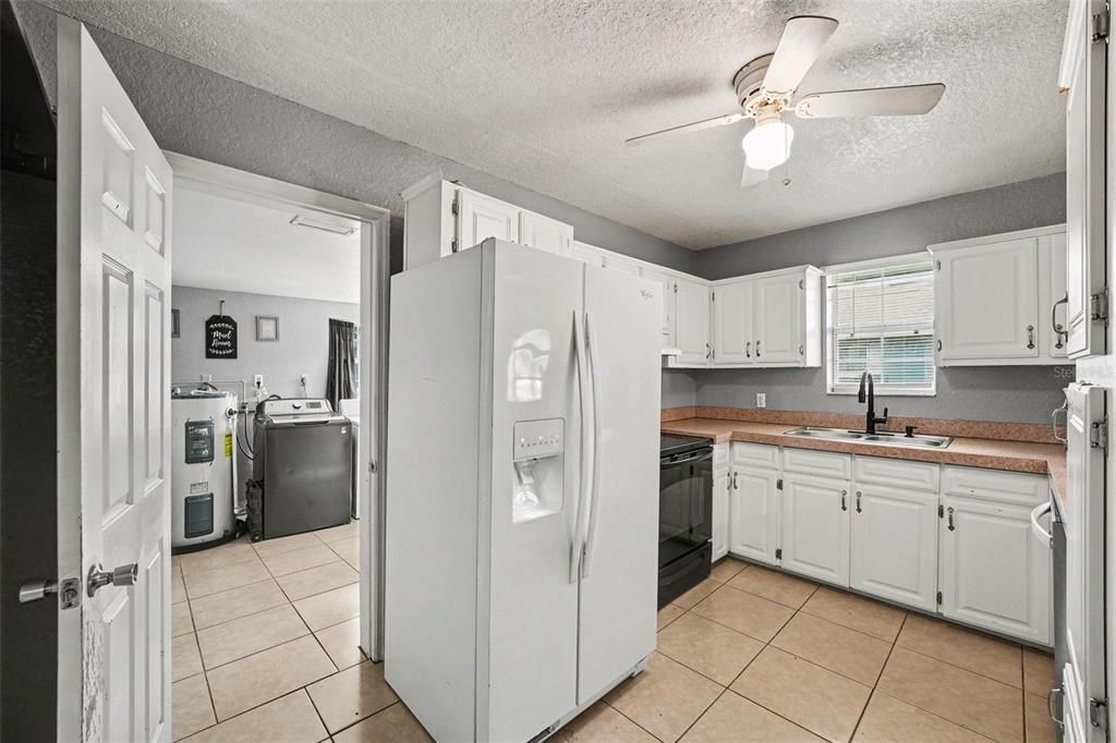 Active With Contract: $210,000 (3 beds, 1 baths, 1192 Square Feet)