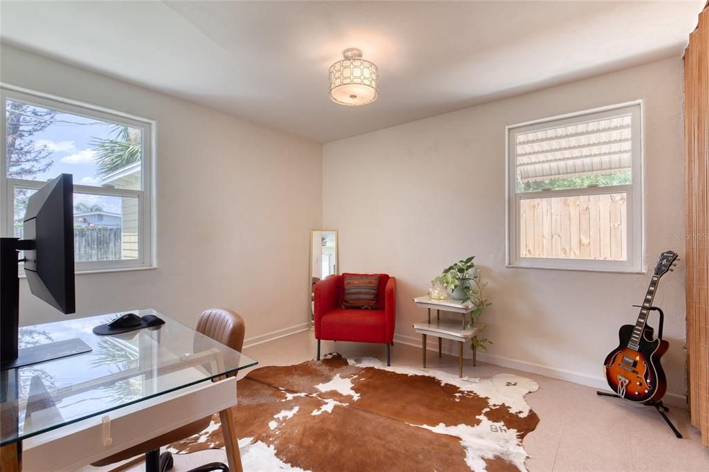 For Sale: $349,000 (3 beds, 2 baths, 1256 Square Feet)