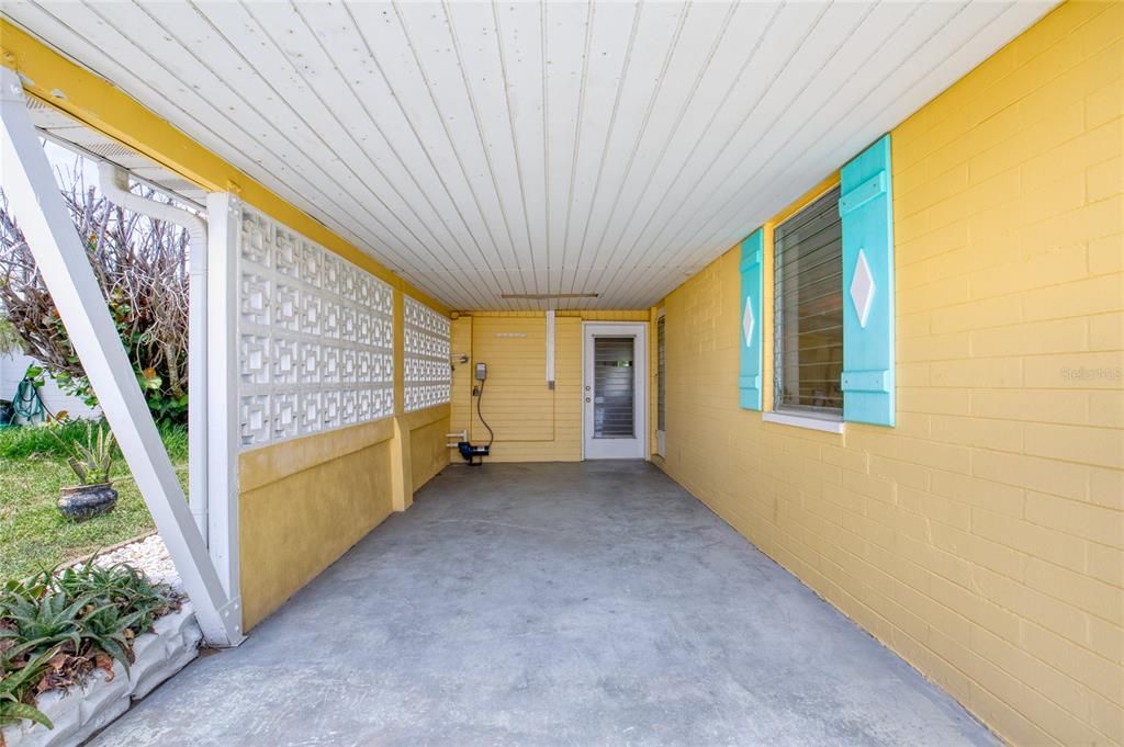 For Sale: $349,000 (3 beds, 2 baths, 1256 Square Feet)