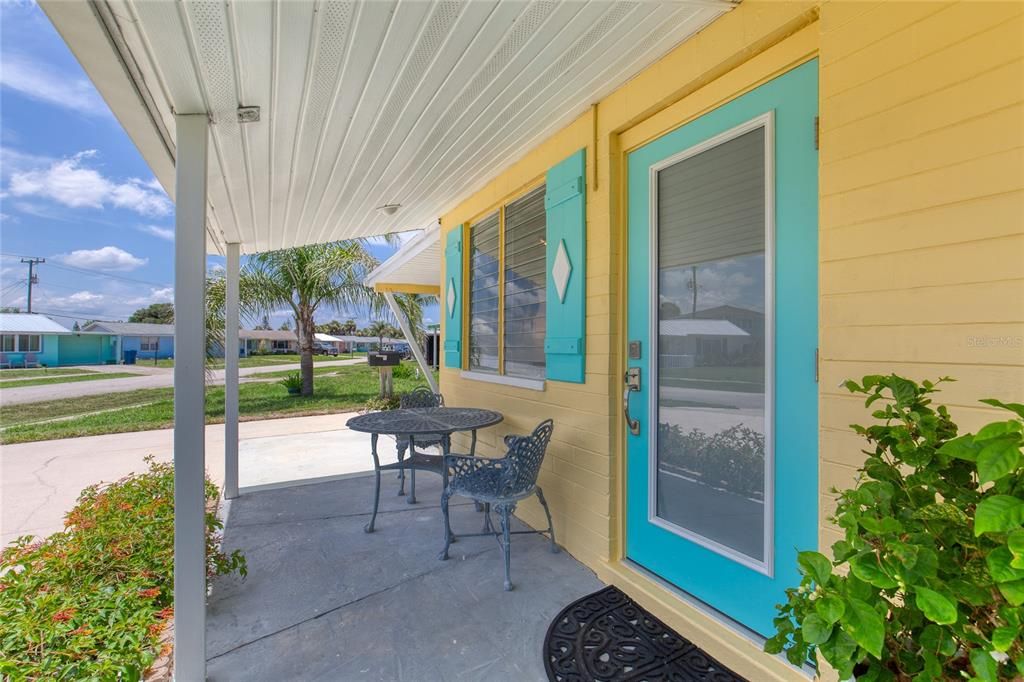 For Sale: $349,000 (3 beds, 2 baths, 1256 Square Feet)