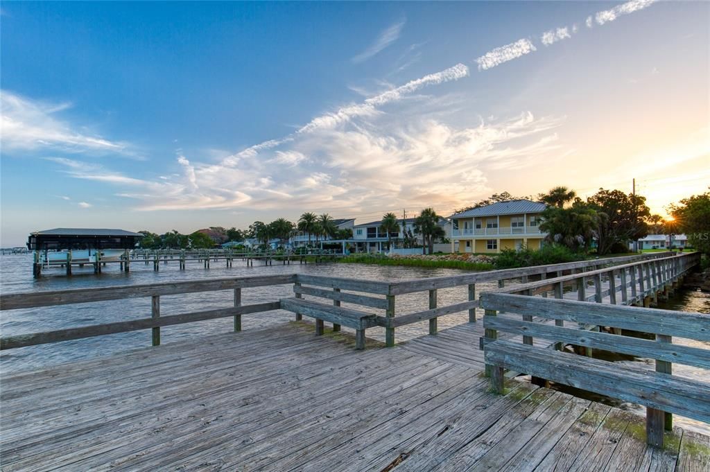 For Sale: $349,000 (3 beds, 2 baths, 1256 Square Feet)