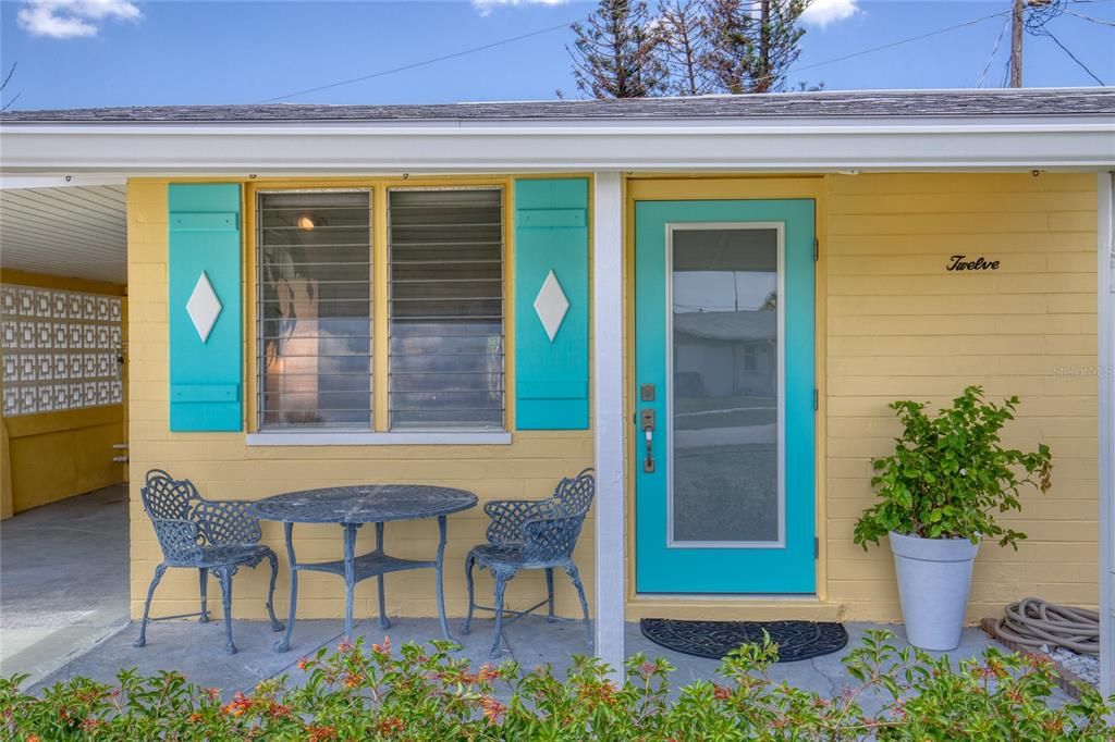 For Sale: $349,000 (3 beds, 2 baths, 1256 Square Feet)