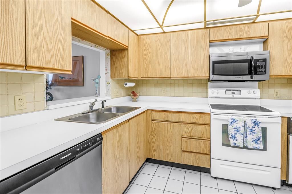 En Venta: $749,000 (2 camas, 2 baños, 1470 Pies cuadrados)