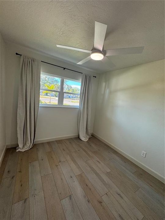 В аренду: $3,900 (4 спален, 2 ванн, 1690 Квадратных фут)