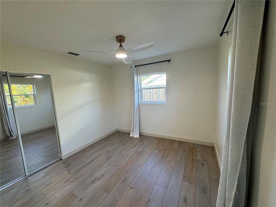 В аренду: $3,900 (4 спален, 2 ванн, 1690 Квадратных фут)