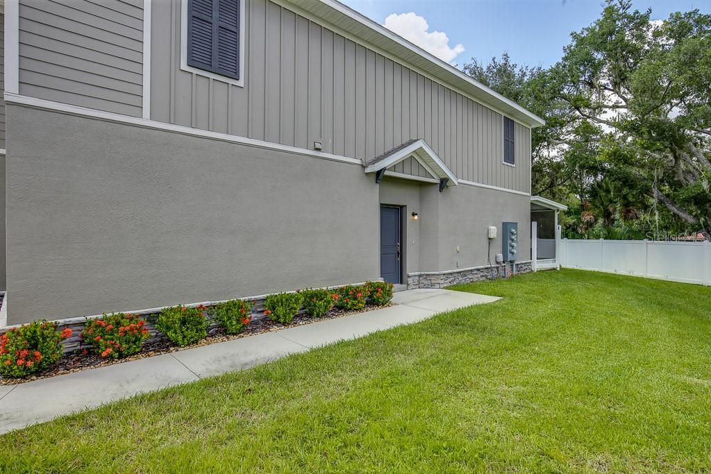 Recently Rented: $2,550 (4 beds, 3 baths, 2141 Square Feet)