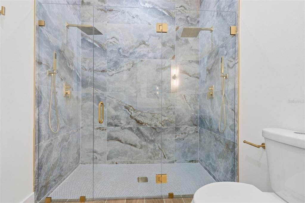 En Venta: $385,000 (3 camas, 2 baños, 1585 Pies cuadrados)