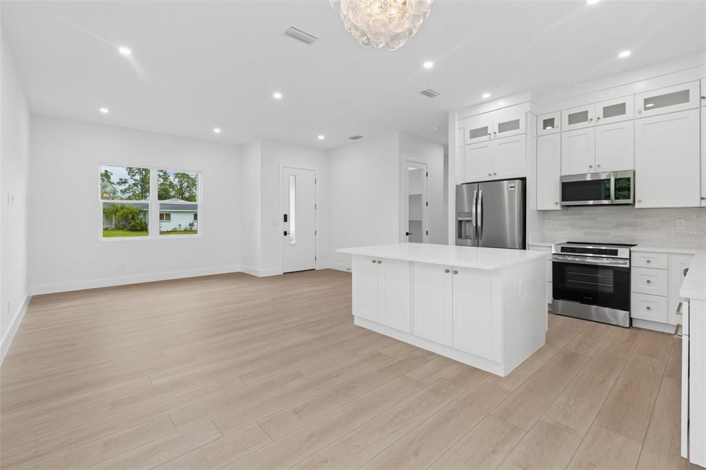 En Venta: $385,000 (3 camas, 2 baños, 1585 Pies cuadrados)