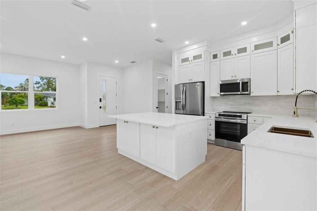 En Venta: $385,000 (3 camas, 2 baños, 1585 Pies cuadrados)