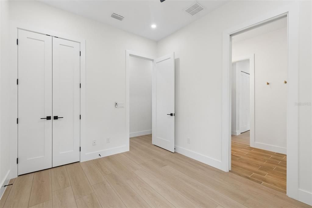 En Venta: $385,000 (3 camas, 2 baños, 1585 Pies cuadrados)