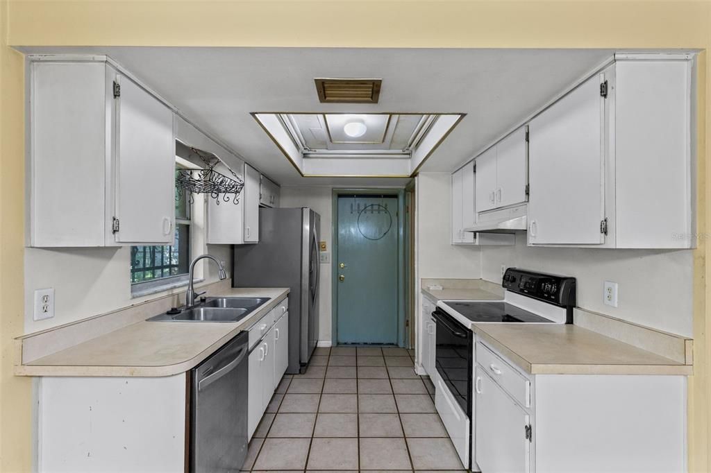 На продажу: $324,900 (3 спален, 2 ванн, 1150 Квадратных фут)