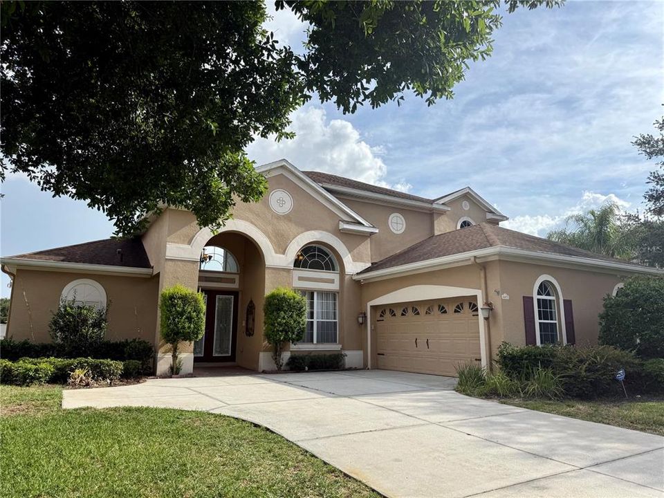Active With Contract: $4,000 (5 beds, 3 baths, 3255 Square Feet)