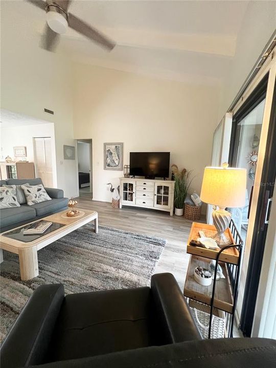 В аренду: $4,000 (3 спален, 2 ванн, 1535 Квадратных фут)