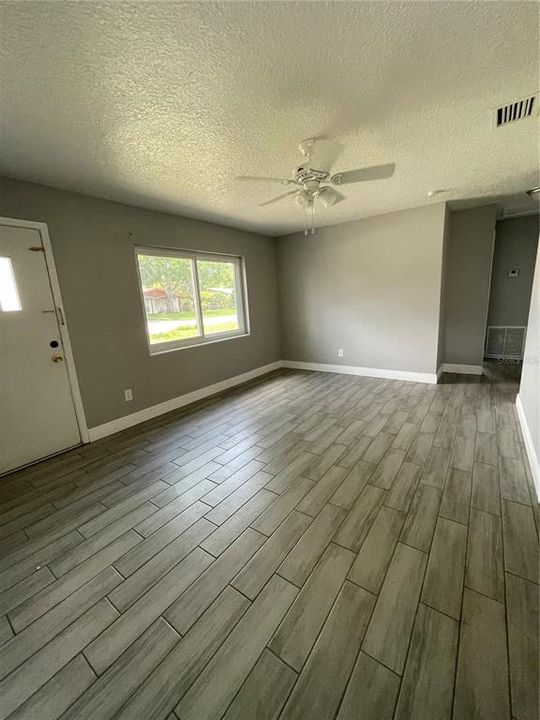 В аренду: $1,750 (3 спален, 1 ванн, 1100 Квадратных фут)