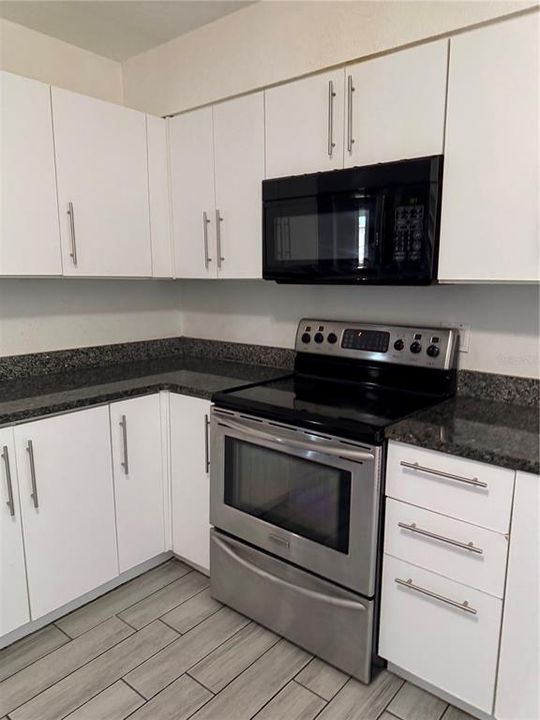 В аренду: $1,750 (3 спален, 1 ванн, 1100 Квадратных фут)