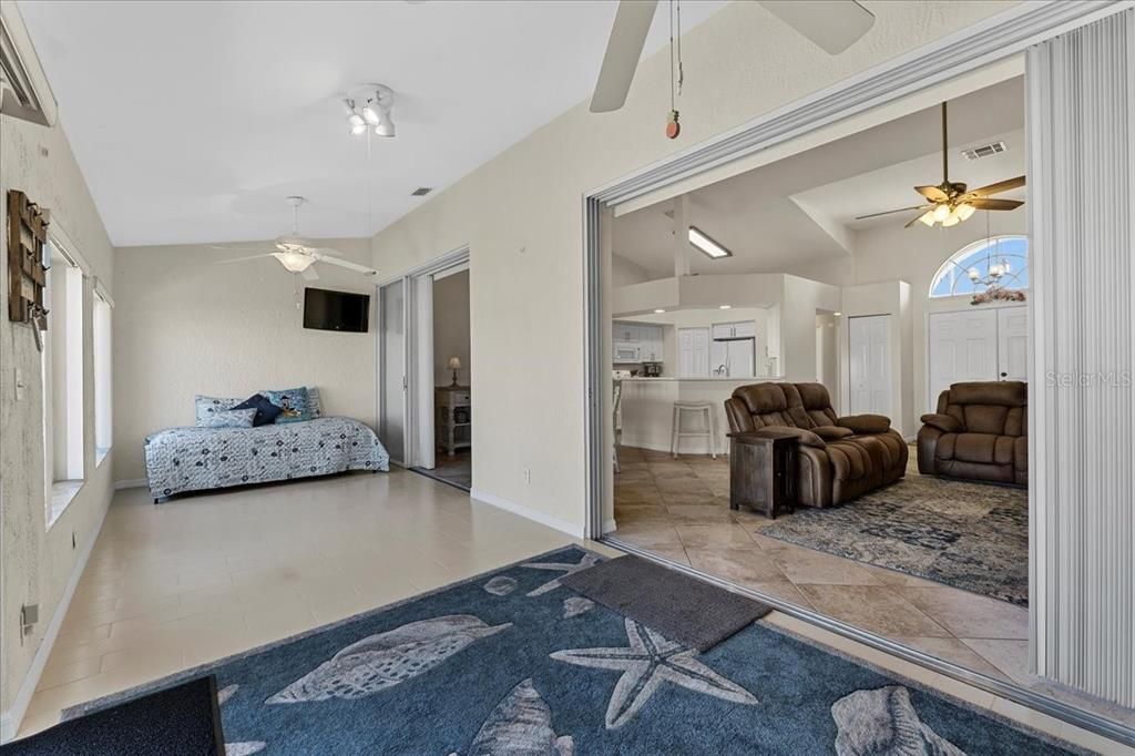 For Rent: $2,200 (2 beds, 2 baths, 1285 Square Feet)