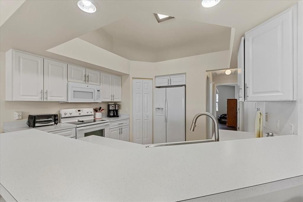 For Rent: $2,200 (2 beds, 2 baths, 1285 Square Feet)