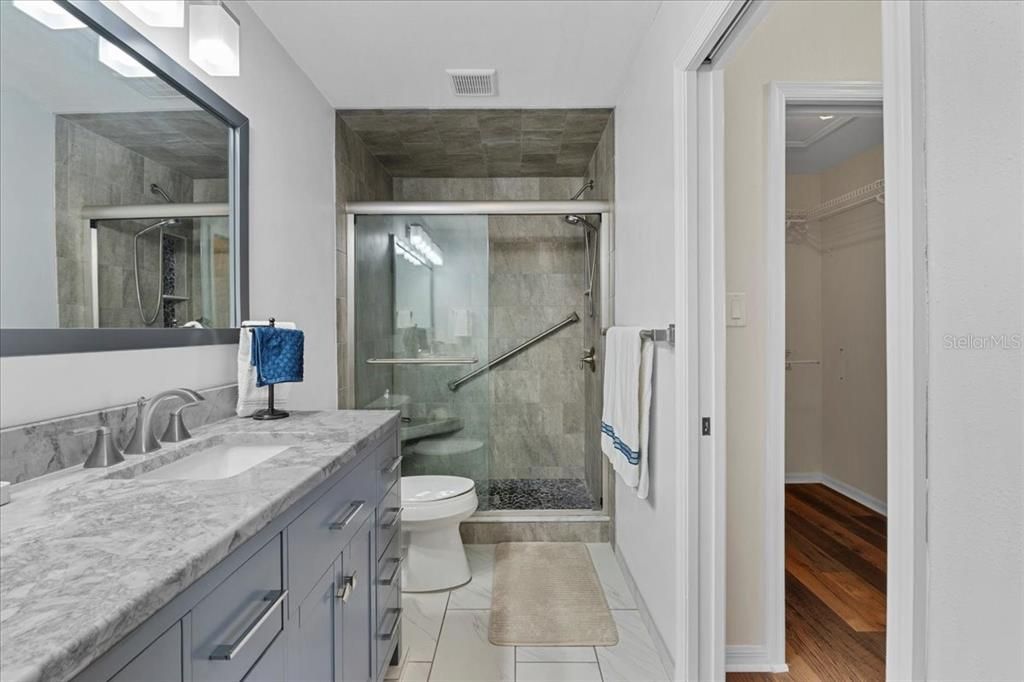 For Rent: $2,200 (2 beds, 2 baths, 1285 Square Feet)