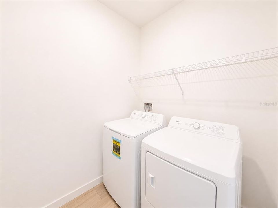 В аренду: $2,200 (3 спален, 2 ванн, 1580 Квадратных фут)