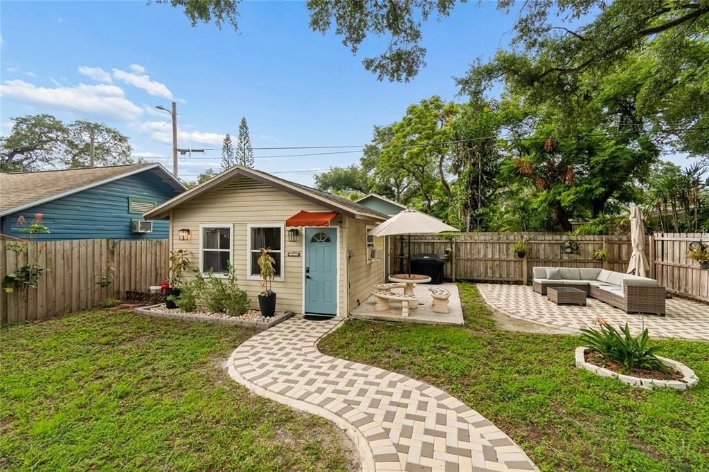 For Sale: $524,999 (2 beds, 2 baths, 1558 Square Feet)