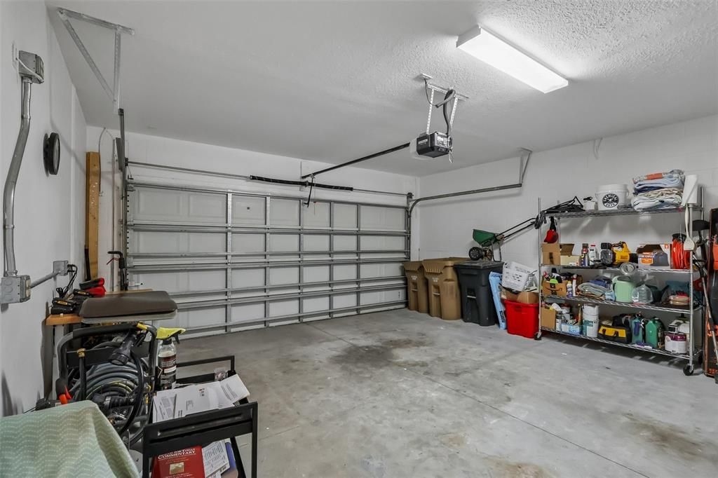 На продажу: $365,000 (4 спален, 2 ванн, 1932 Квадратных фут)
