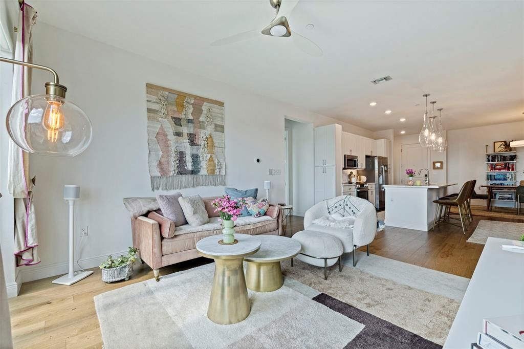 For Sale: $550,000 (2 beds, 2 baths, 1355 Square Feet)