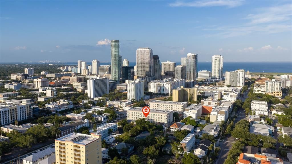 For Sale: $550,000 (2 beds, 2 baths, 1355 Square Feet)