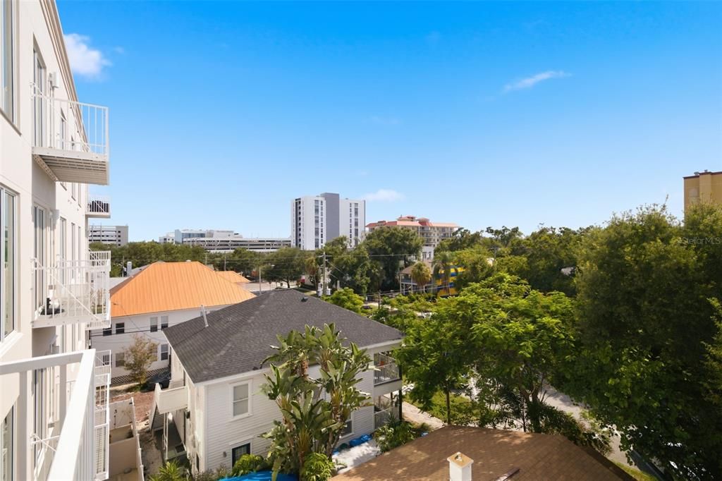 For Sale: $550,000 (2 beds, 2 baths, 1355 Square Feet)